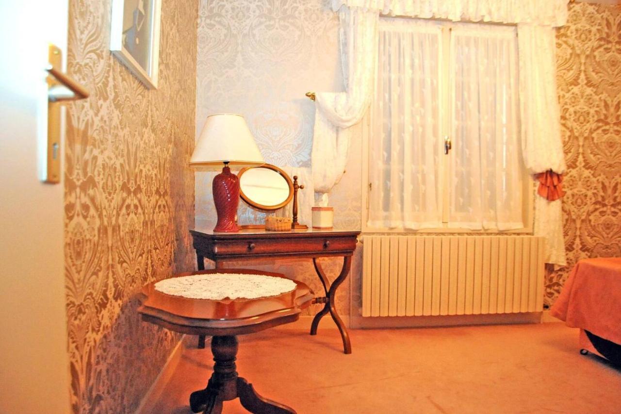 1 Bedroom House 20Min Walk To Centre In Tournus Eksteriør bilde
